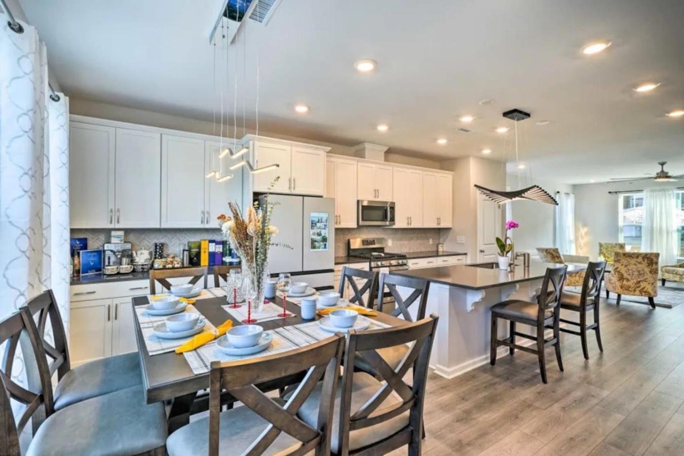 The Villas Buckingham 10 Mins To Rdu Airport Duke Downtown Durham Eksteriør billede