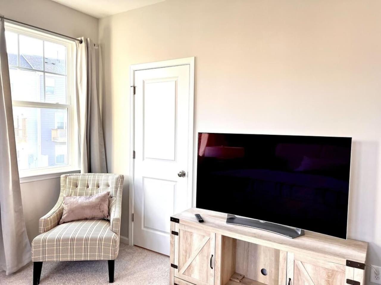 The Villas Buckingham 10 Mins To Rdu Airport Duke Downtown Durham Eksteriør billede