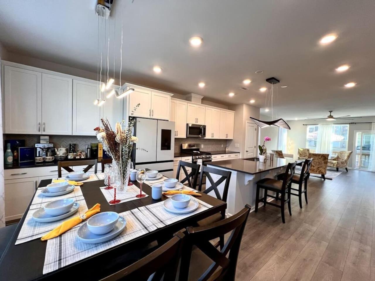The Villas Buckingham 10 Mins To Rdu Airport Duke Downtown Durham Eksteriør billede